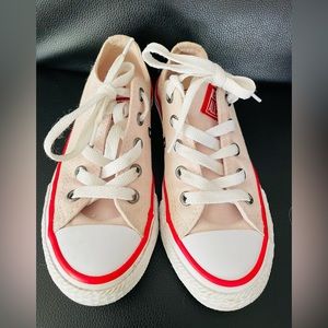 Junior (little girls) converse shoes!